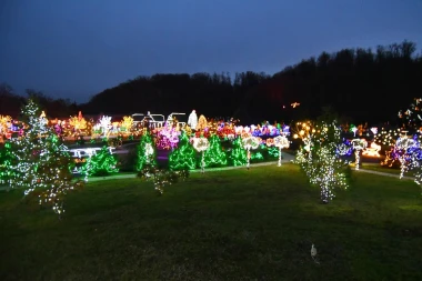 Božićna bajka obitelji Salaj sjaji sjajem 5,6 milijuna lampica: Ove godine postoji i velika novost