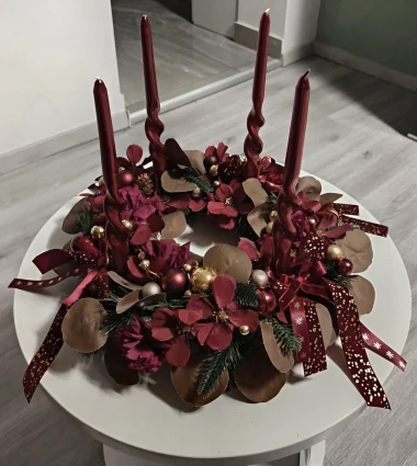 Opet ste nas oduševile: Najljepši crveni adventski vijenci naših čitateljica