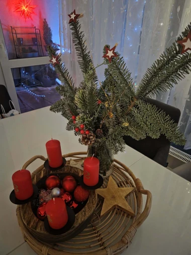 Opet ste nas oduševile: Najljepši crveni adventski vijenci naših čitateljica