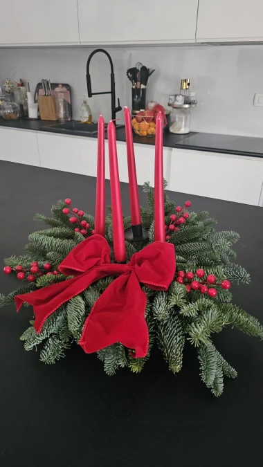 Opet ste nas oduševile: Najljepši crveni adventski vijenci naših čitateljica