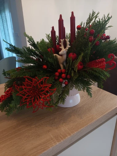 Opet ste nas oduševile: Najljepši crveni adventski vijenci naših čitateljica