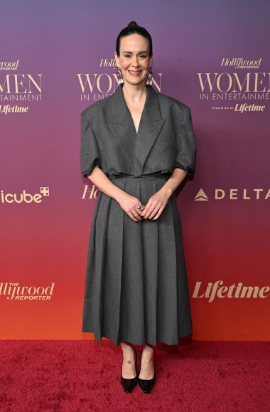 Najutjecajnije žene zabave: Dakota Johnson oličenje elegancije u crnoj pencil haljini