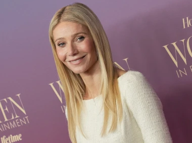 Najutjecajnije žene zabave: Dakota Johnson oličenje elegancije u crnoj pencil haljini