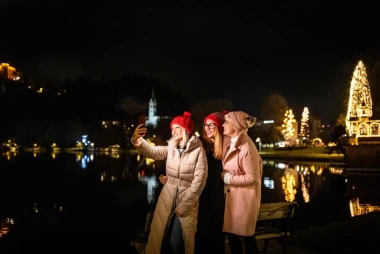 Zimska čarolija samo 140 km od Zagreba: Vodič za advent na Bledu