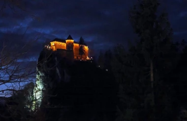 Zimska čarolija samo 140 km od Zagreba: Vodič za advent na Bledu