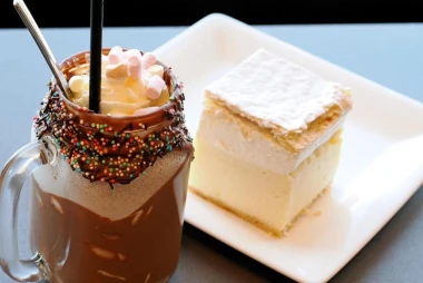 Zimska čarolija samo 140 km od Zagreba: Vodič za advent na Bledu