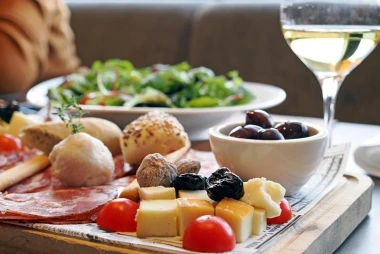 Zimska čarolija samo 140 km od Zagreba: Vodič za advent na Bledu