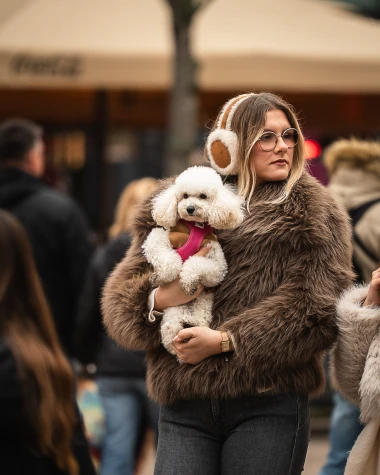 Zagrebačka &scaron;pica: Upečatljivi outfiti i blagdanska atmosfera u centru grada