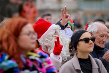 Zadranke su očarale ljepotom i outfitima ovaj Badnjak