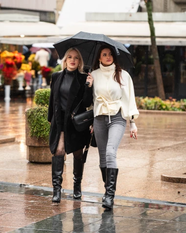 Ljepotice i ludilo u centru Zagreba, pogledajte kako je izgledao Badnjak na &scaron;pici