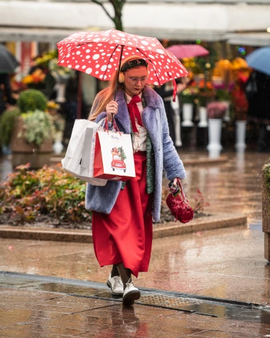 Ljepotice i ludilo u centru Zagreba, pogledajte kako je izgledao Badnjak na &scaron;pici