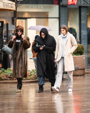 Ljepotice i ludilo u centru Zagreba, pogledajte kako je izgledao Badnjak na &scaron;pici