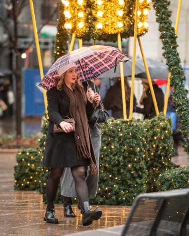 Ljepotice i ludilo u centru Zagreba, pogledajte kako je izgledao Badnjak na &scaron;pici