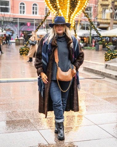 Ljepotice i ludilo u centru Zagreba, pogledajte kako je izgledao Badnjak na &scaron;pici