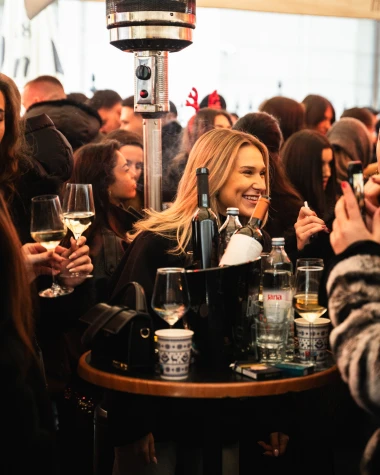 Ljepotice i ludilo u centru Zagreba, pogledajte kako je izgledao Badnjak na &scaron;pici