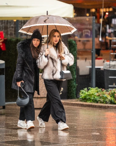 Ljepotice i ludilo u centru Zagreba, pogledajte kako je izgledao Badnjak na &scaron;pici