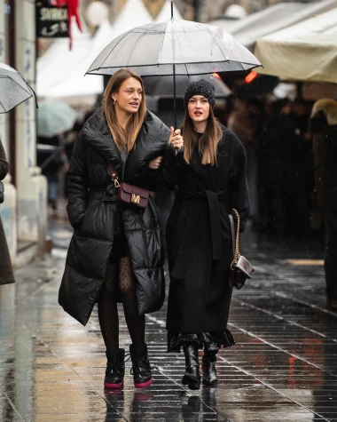 Ljepotice i ludilo u centru Zagreba, pogledajte kako je izgledao Badnjak na &scaron;pici