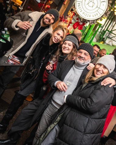 Ljepotice i ludilo u centru Zagreba, pogledajte kako je izgledao Badnjak na &scaron;pici