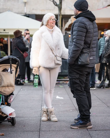 Centar Zagreba na Silvestrovo: Pogledajte poznate, glamur i veselje na &scaron;pici