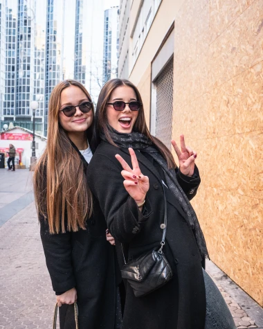 Centar Zagreba na Silvestrovo: Pogledajte poznate, glamur i veselje na &scaron;pici