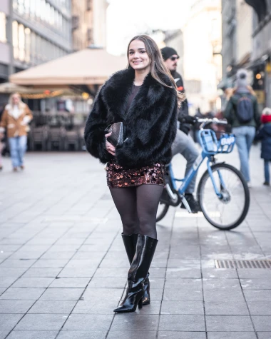 Centar Zagreba na Silvestrovo: Pogledajte poznate, glamur i veselje na &scaron;pici