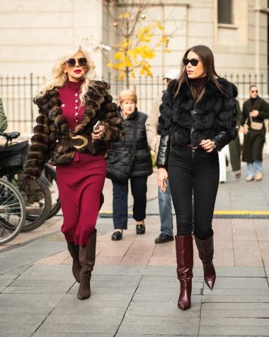 Crvena eksplozija na &scaron;pici: Evo kako Zagrepčanke nose crvene komade i modne detalje