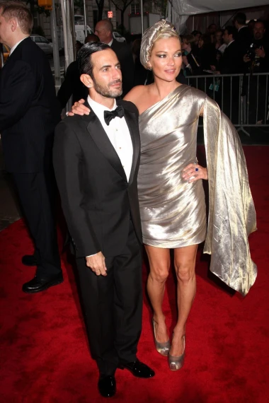 Kate Moss slavi 52. rođendan: Modna ikona koja prkosi vremenu - ovo su njena najbolja izdanja kroz godine