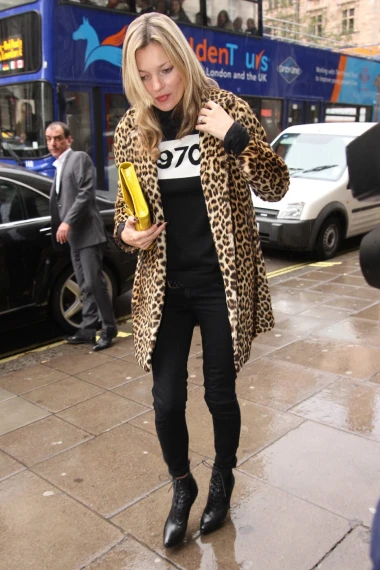 Kate Moss slavi 52. rođendan: Modna ikona koja prkosi vremenu - ovo su njena najbolja izdanja kroz godine