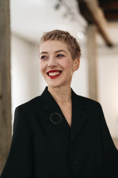 Otvorenje izložbe suvremenog nakita Senke Dombin privuklo mnoga poznata lica