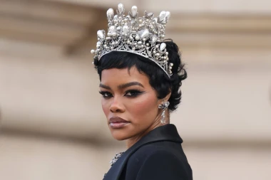 Tjedan visoke mode u Parizu: Teyana Taylor i Carla Bruni odjenule čipku