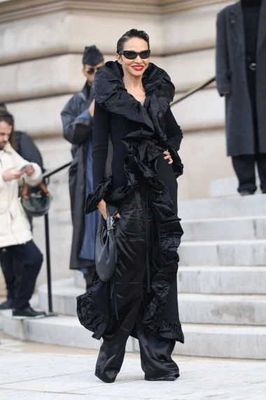 Tjedan visoke mode u Parizu: Teyana Taylor i Carla Bruni odjenule čipku