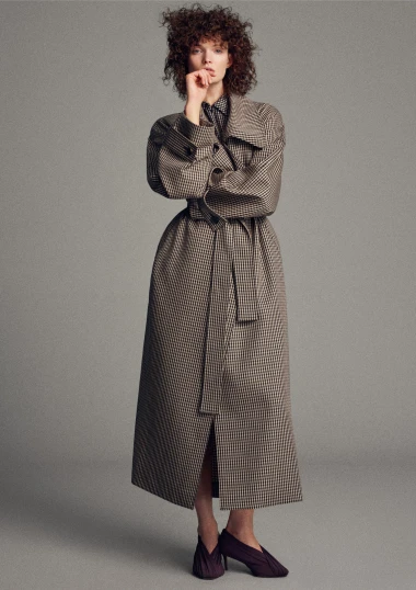 H&amp;M Studio SS26 slavi individualnost i donosi statement komade za hrabre kombinacije