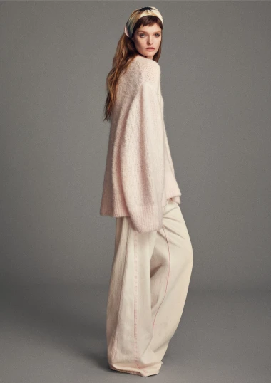 H&amp;M Studio SS26 slavi individualnost i donosi statement komade za hrabre kombinacije