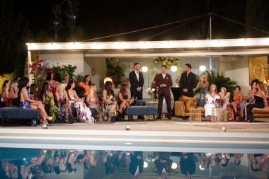 Prvi coctail party u 'Gospodinu Savr&scaron;enom': Pogledajte kako su se djevojke dotjerale