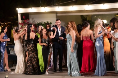 Prvi coctail party u 'Gospodinu Savr&scaron;enom': Pogledajte kako su se djevojke dotjerale