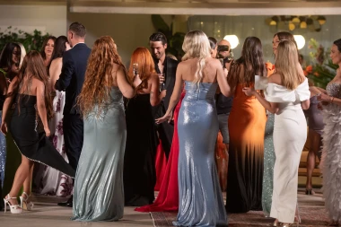 Prvi coctail party u 'Gospodinu Savr&scaron;enom': Pogledajte kako su se djevojke dotjerale