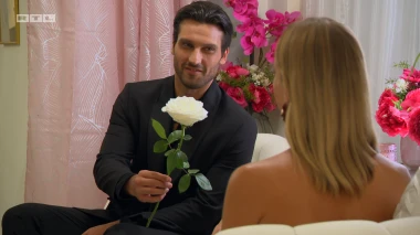 Prvi coctail party u 'Gospodinu Savr&scaron;enom': Pogledajte kako su se djevojke dotjerale