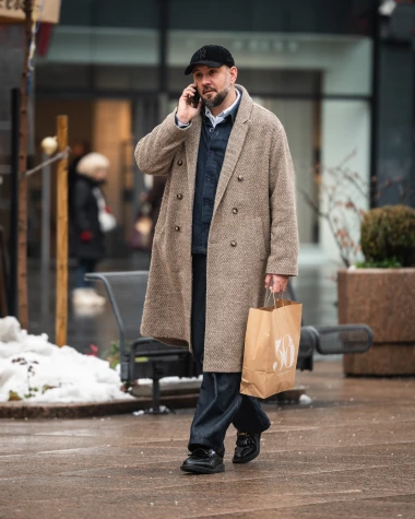 Mu&scaron;karci sa zagrebačke &scaron;pice odu&scaron;evili modnim ukusom: Kačketi, boje i zanimljive torbe