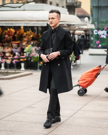 Mu&scaron;karci sa zagrebačke &scaron;pice odu&scaron;evili modnim ukusom: Kačketi, boje i zanimljive torbe