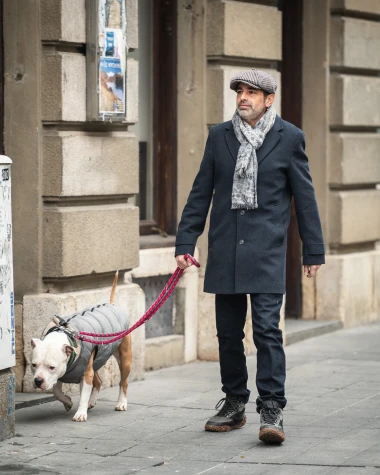Mu&scaron;karci sa zagrebačke &scaron;pice odu&scaron;evili modnim ukusom: Kačketi, boje i zanimljive torbe