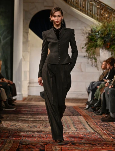 Gigi Hadid otvorila spektakl Ralpha Laurena u New Yorku: Jesen će biti u znaku romantike