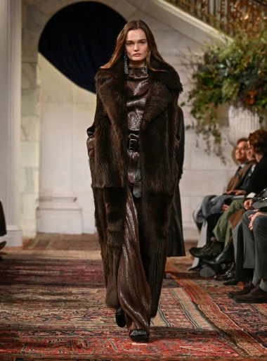 Gigi Hadid otvorila spektakl Ralpha Laurena u New Yorku: Jesen će biti u znaku romantike