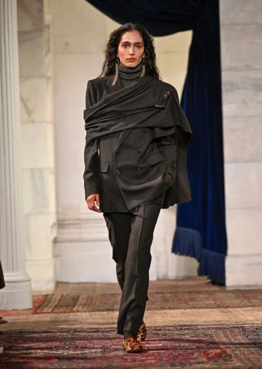 Gigi Hadid otvorila spektakl Ralpha Laurena u New Yorku: Jesen će biti u znaku romantike