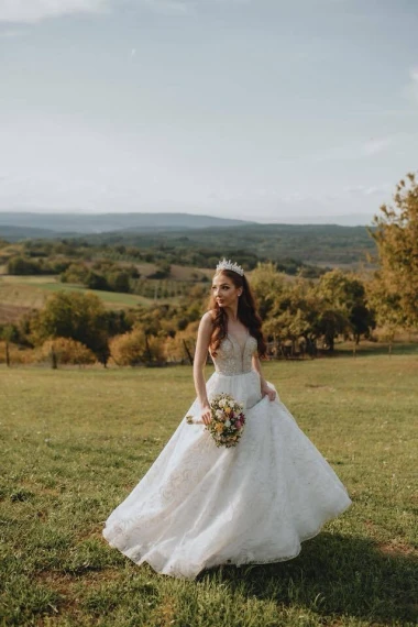 Čitateljice su nam poslale fotografije svojih vjenčanica - koju biste odabrali?