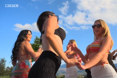 &Scaron;to povezuje suparnice u 'Gospodinu Savr&scaron;enom'? Zbog ovoga ruže, Petar i Karlo padaju u drugi plan