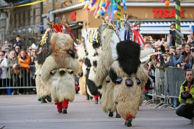 Veliko finale Riječkog karnevala: Pogledajte lude i najbolje ma&scaron;kare iz Rijeke