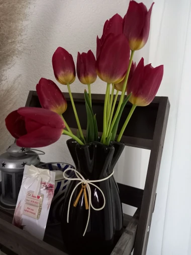 Dozivamo proljeće: Tulipani na&scaron;ih čitateljica u vazama donose svježinu i boje