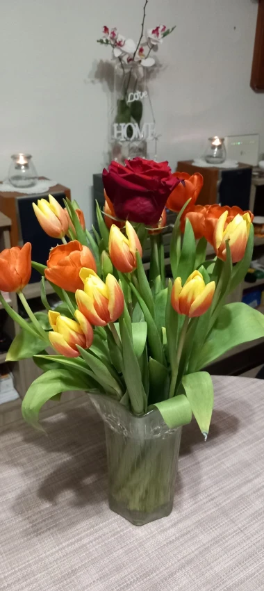 Dozivamo proljeće: Tulipani na&scaron;ih čitateljica u vazama donose svježinu i boje