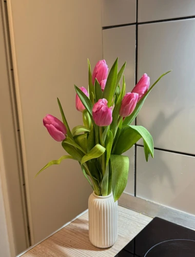 Dozivamo proljeće: Tulipani na&scaron;ih čitateljica u vazama donose svježinu i boje