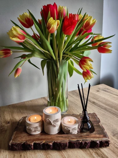 Dozivamo proljeće: Tulipani na&scaron;ih čitateljica u vazama donose svježinu i boje